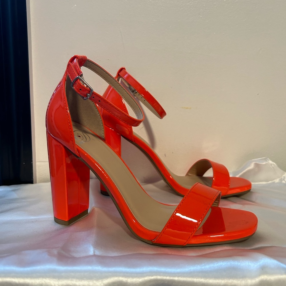 Orange basic Heels - Picture 3 of 3